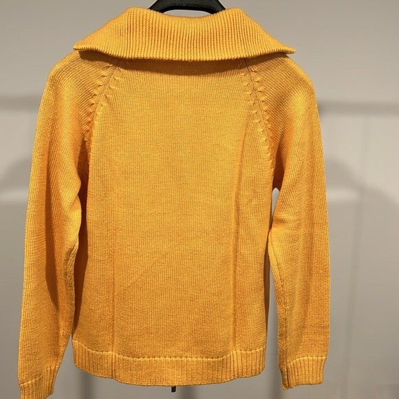 Women zip up sweater small - Picture 2 of 2